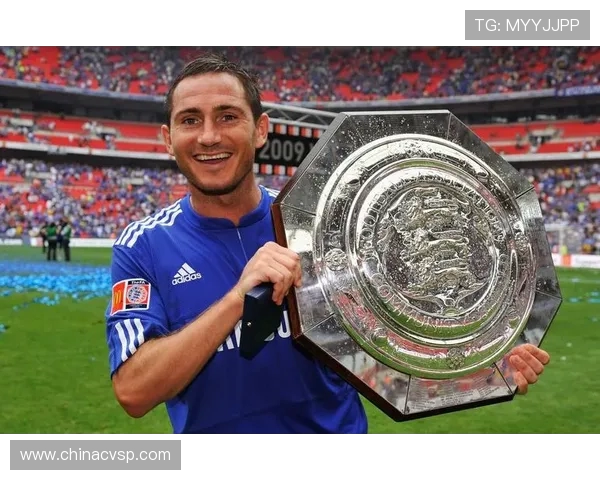 V5战队的荣耀之路：从奋斗到世界冠军杯的辉煌历程