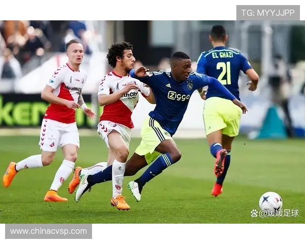 埃因霍温主场迎战奥斯积克期待精彩对决与球队表现分析