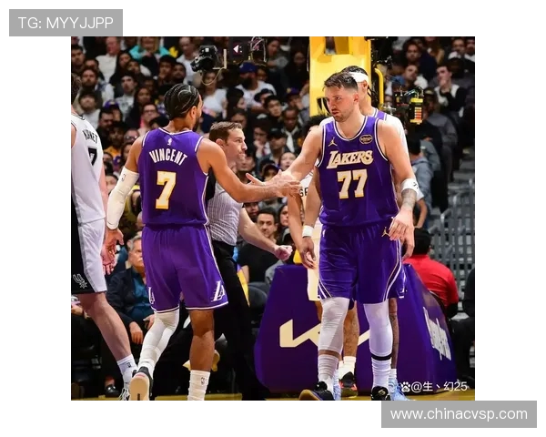 湖人主场迎战马刺2018年12月6日精彩对决回顾与分析