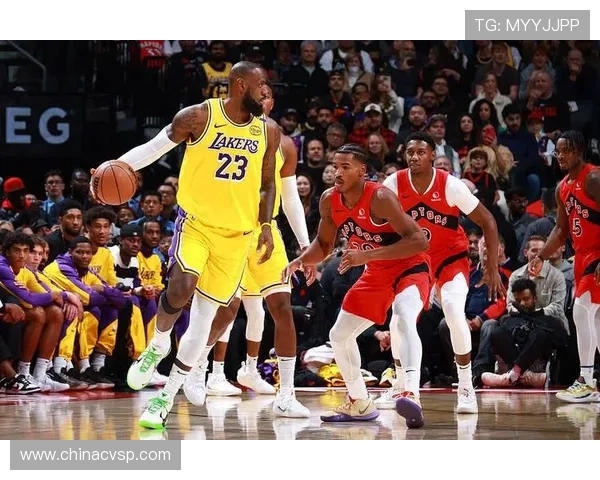 湖人对阵骑士精彩对决比分揭晓赛季巅峰之战引发球迷热议