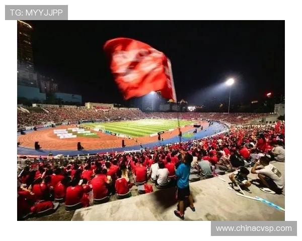 重庆足球队状态飙升创历史新高引发球迷热议与期待